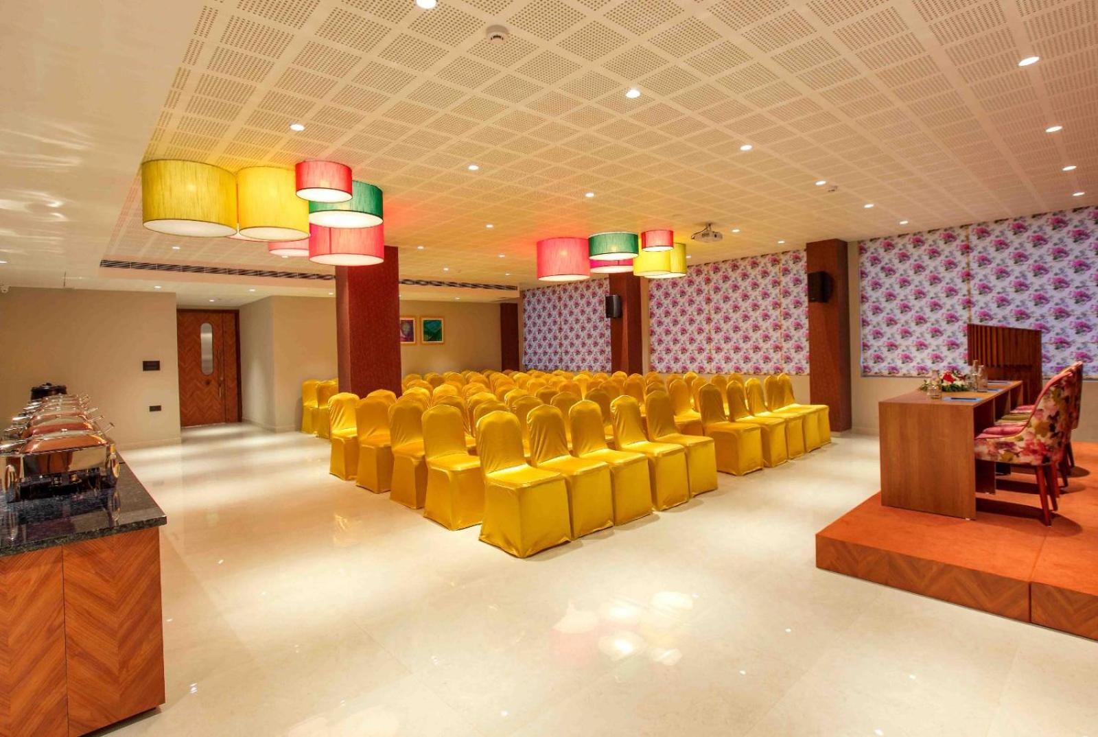 Park Residency Ayarkunnam Hotel Pullappalli Kültér fotó